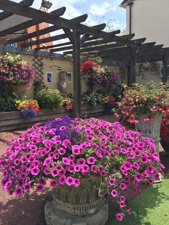 The Dorrington Hotel Halstead  Bagian luar foto